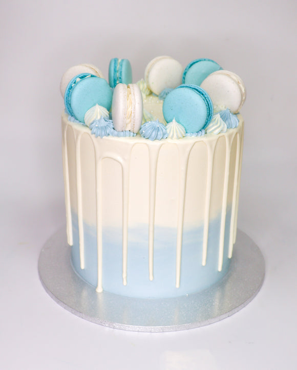 Pastel drip cake